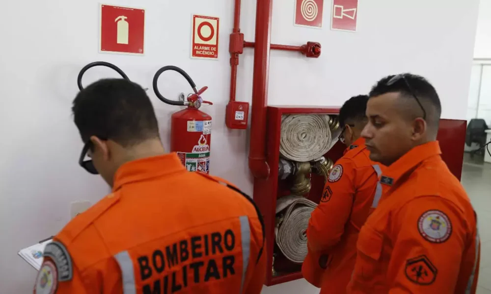 O Corpo de Bombeiros Militar da Bahia (CBMBA) iniciou, nesta quinta-feira (6), a Operação Bahia Protegida, com ações simultâneas