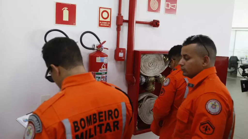 O Corpo de Bombeiros Militar da Bahia (CBMBA) iniciou, nesta quinta-feira (6), a Operação Bahia Protegida, com ações simultâneas