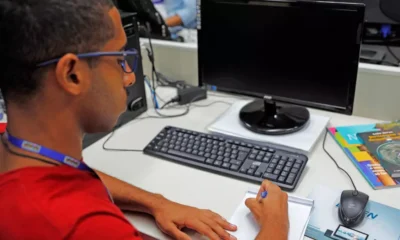 relativa ao Edital de Abertura de Inscrições n. 02, de 1º de outubro de 2025, do Programa Partiu Estágio, que oferece a alunos de