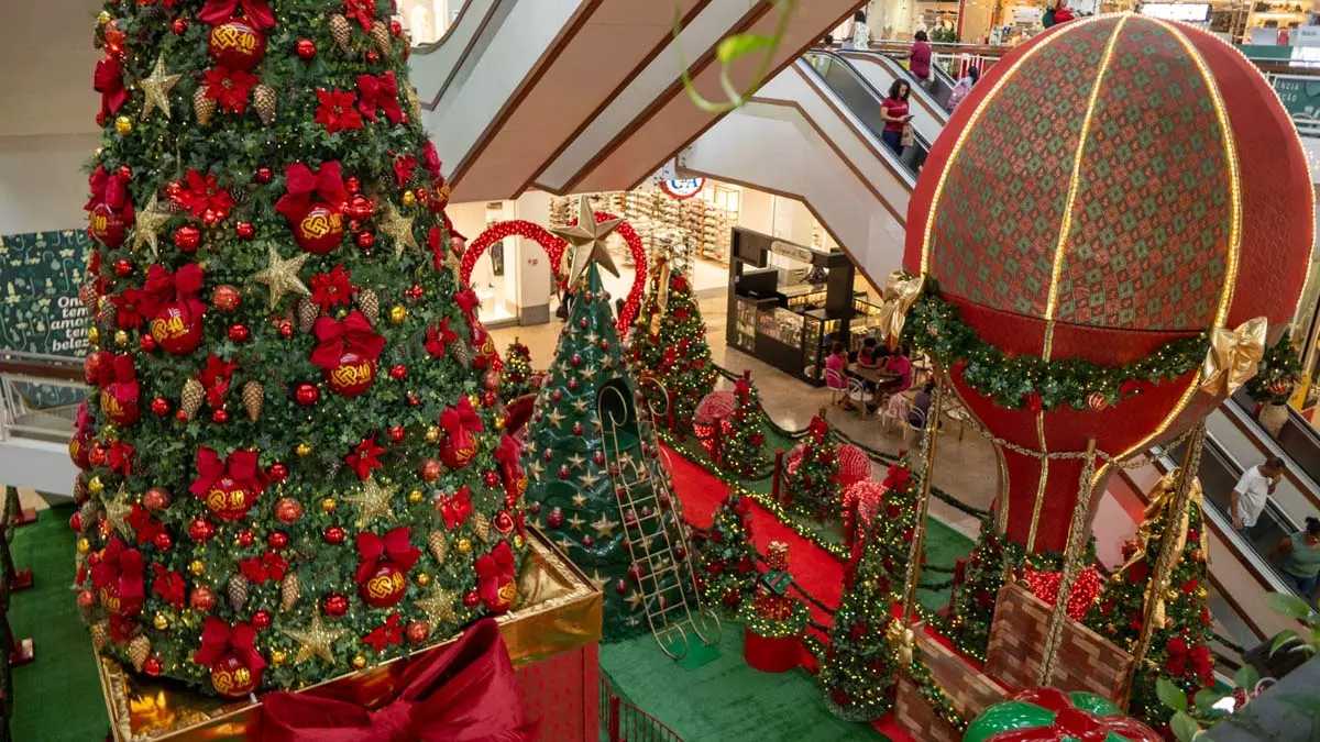 O Shopping Piedade, ícone do comércio no Centro de Salvador, completa quatro décadas de história e marca a data com uma ação