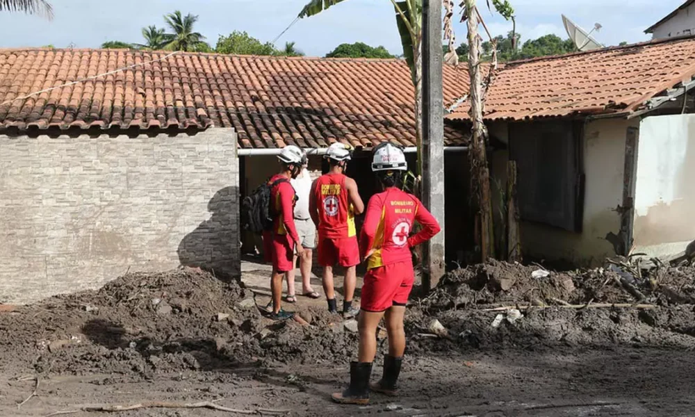 O Governo da Bahia intensificou o monitoramento e as ações de apoio após as fortes chuvas que atingem diversas regiões do estado.