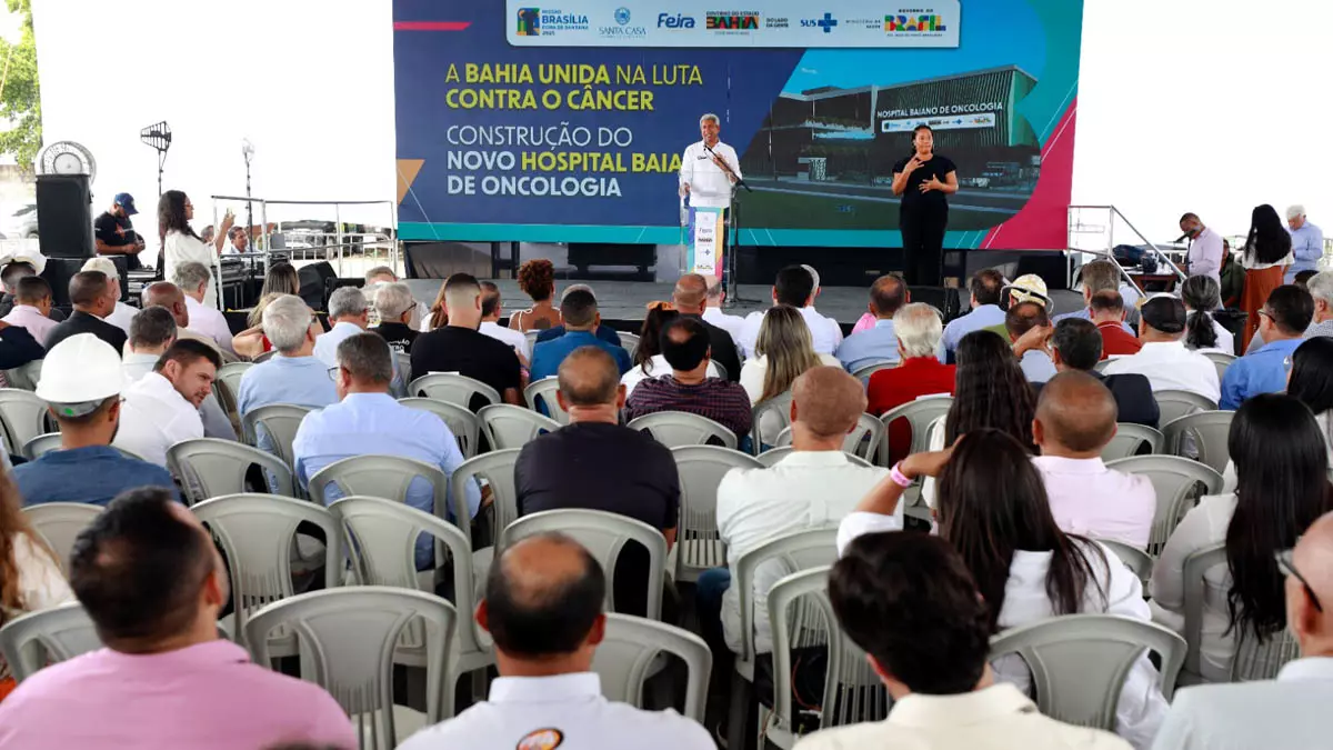 Na manhã desta quinta-feira (27), foi assinado em Feira de Santana o convênio que dá início às obras do Hospital Baiano de Oncologia