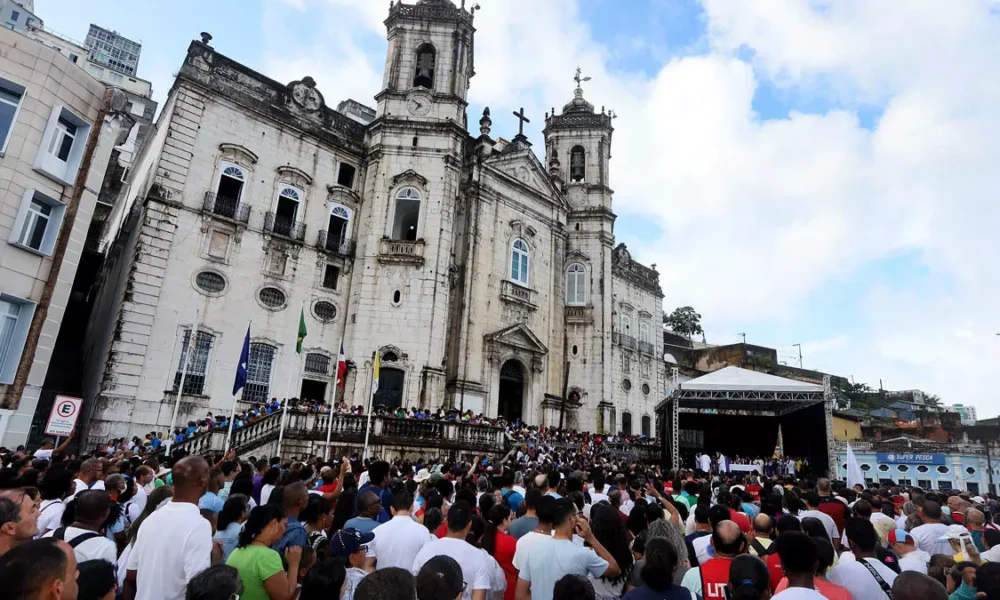 Nesta segunda-feira (8), feriado em Salvador a Bahia celebra Nossa Senhora da Conceição da Praia, sua padroeira. A imagem,