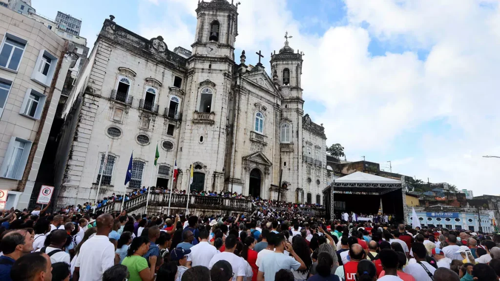 Nesta segunda-feira (8), feriado em Salvador a Bahia celebra Nossa Senhora da Conceição da Praia, sua padroeira. A imagem,