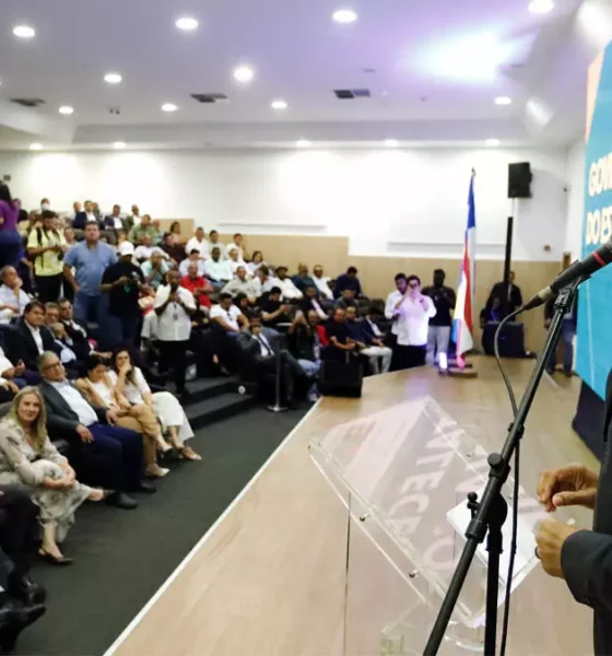 um novo pacote de obras que contempla pavimentação, construção de pontes e celebração de convênios em 31 municípios baianos.