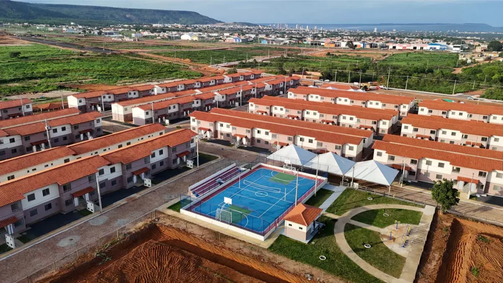 O governador Jerônimo Rodrigues cumpriu agenda em Barreiras, no Oeste da Bahia, neste sábado (20), com a inauguração de 500 unidades