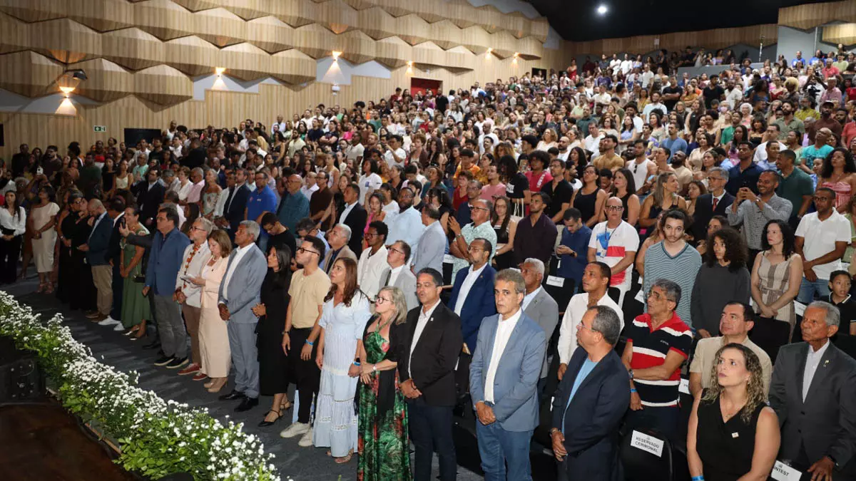 nesta quarta-feira (10), um novo espaço para atividades acadêmicas e culturais com a inauguração do Teatro Central, concluído e
