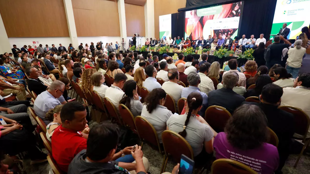 16ª Feira Baiana da Agricultura Familiar e Economia Solidária, discutiu produção, mercado e políticas públicas para pequenos produtores 