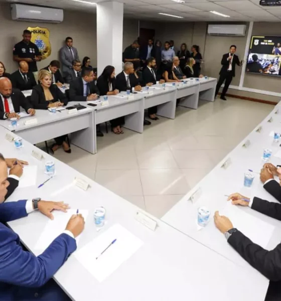 secretário da Segurança Pública, Marcelo Werner, e o delegado-geral da Polícia Civil da Bahia, André Viana, no Complexo da,