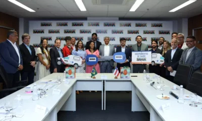 O governador Jerônimo Rodrigues e secretários estaduais se reuniram nesta quarta-feira (17) com o prefeito de Ilhéus, Valderico Júnior,