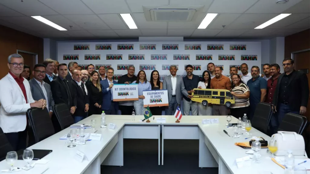 Esporte e lazer foram destaques na reunião entre o governador Jerônimo Rodrigues e representantes da Prefeitura de Aurelino Leal,