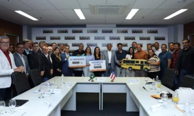 Esporte e lazer foram destaques na reunião entre o governador Jerônimo Rodrigues e representantes da Prefeitura de Aurelino Leal,