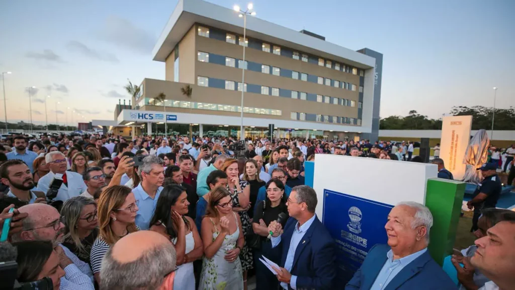 por meio da Secretaria de Estado da Saúde (SES), inaugurou nesta quarta-feira, 10, o Hospital do Câncer de Sergipe