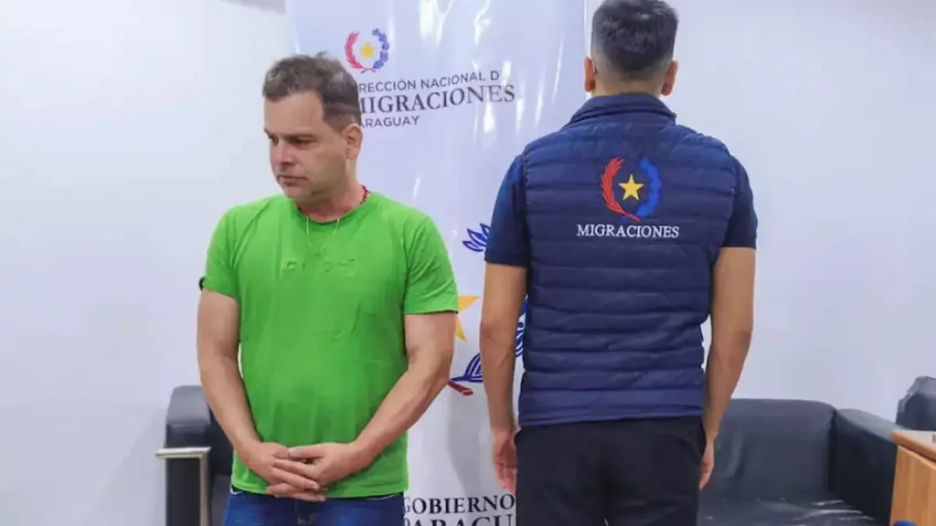 O ex-diretor da Polícia Rodoviária Federal (PRF), Silvinei Vasques, já está sob custódia da Polícia Federal (PF) após ser detido