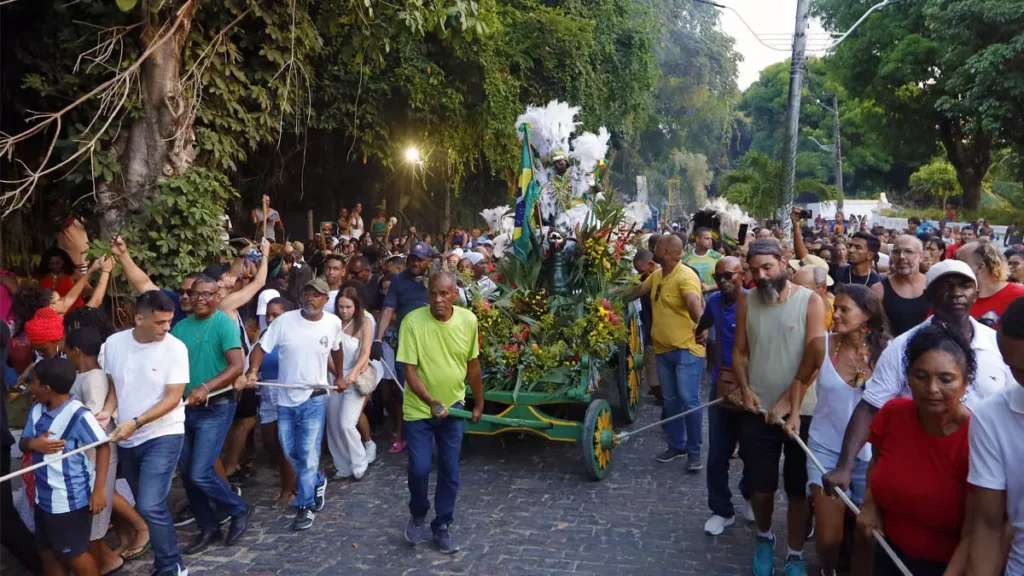 A Ilha de Itaparica voltou a ocupar o centro da história baiana nesta quarta-feira (7), ao dar início às celebrações pelos 203 anos