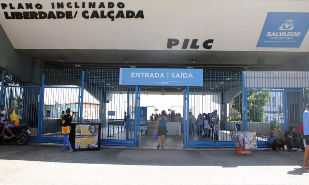 A Secretaria de Mobilidade (Semob) informou que o Plano Inclinado Liberdade-Calçada (PILC) terá a operação suspensa neste sábado