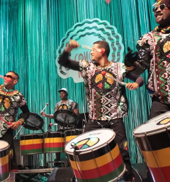 O maior grupo percussivo de samba-reggae do mundo, Olodum, comanda nesta terça-feira (6) uma noite de música, cultura e