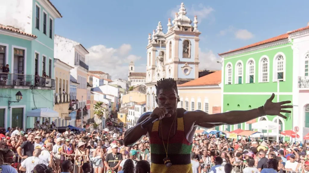 O projeto “Verão na Bahia. Um estado de alegria” anima este domingo (18) no Pelourinho com atrações para todas as idades.