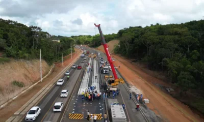 definitivos de trilhos. O avanço representa um marco na implantação do projeto, ao consolidar fisicamente a infraestrutura ferroviária