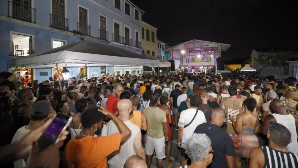 O Pelourinho viveu, na noite deste sábado (3), mais um momento de celebração da cultura baiana dentro da programação do projeto