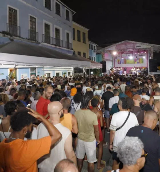 O Pelourinho viveu, na noite deste sábado (3), mais um momento de celebração da cultura baiana dentro da programação do projeto