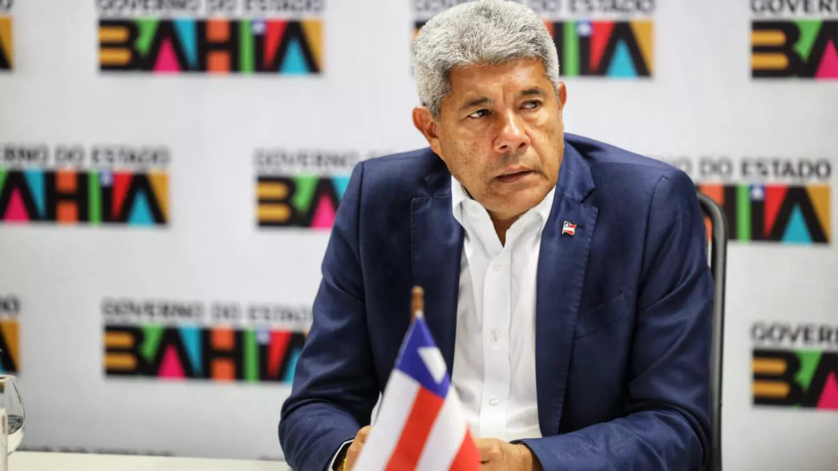 a lei que proíbe a atribuição de nomes de pessoas ligadas à ditadura militar a equipamentos públicos no estado da Bahia. A