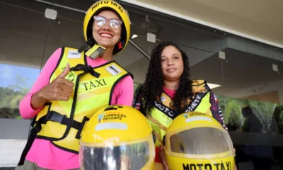 Mais de 200 mototaxistas e motofretistas, que atuam no transporte de pessoas e cargas em 16 municípios baianos, foram certificados