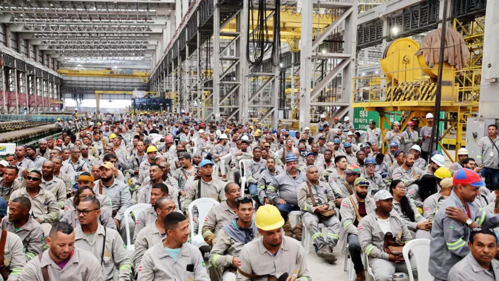 O governador Jerônimo Rodrigues participou, nesta segunda-feira (26), da retomada do Estaleiro Enseada com o carregamento