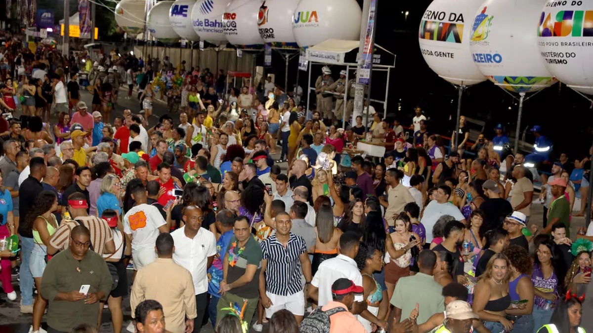 O Governo da Bahia lançou oficialmente, nesta quinta-feira (29), em Juazeiro, o Carnaval da Bahia 2026 no interior. A abertura contou