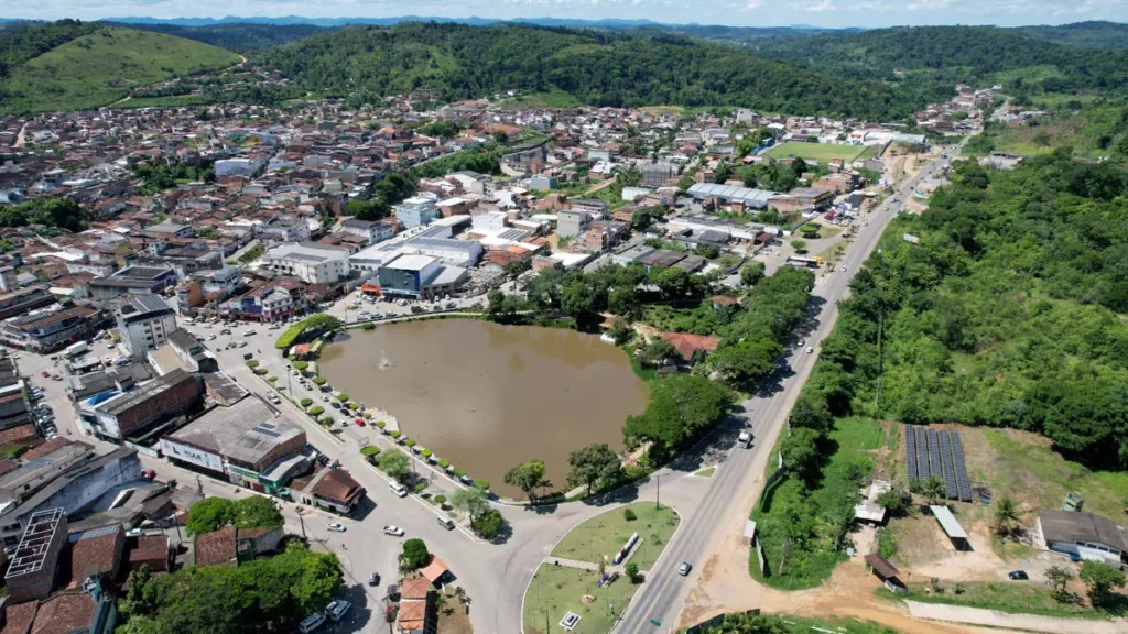 A nova unidade amplia a oferta de serviços de média e alta complexidade e consolida Gandu como referência regional em assistência hospitalar.