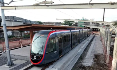 do Lobato, durante a primeira viagem-teste do Veículo Leve sobre Trilhos (VLT), realizada neste sábado (31) com a participação da população.