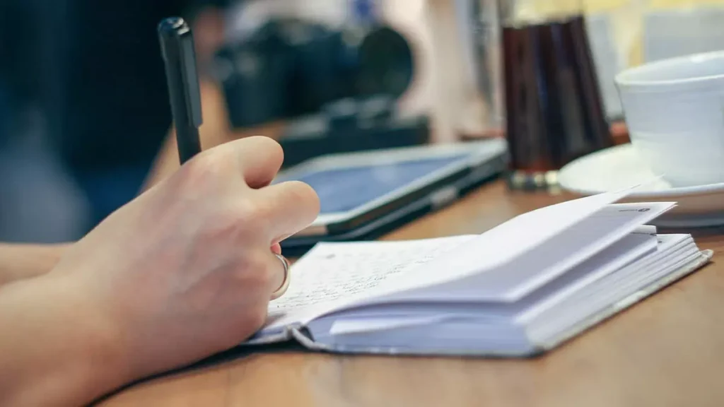 prevê alterações anuais nas chamadas regras de transição. Essas regras valem para quem já contribuía para o INSS antes de novembro de 2019.