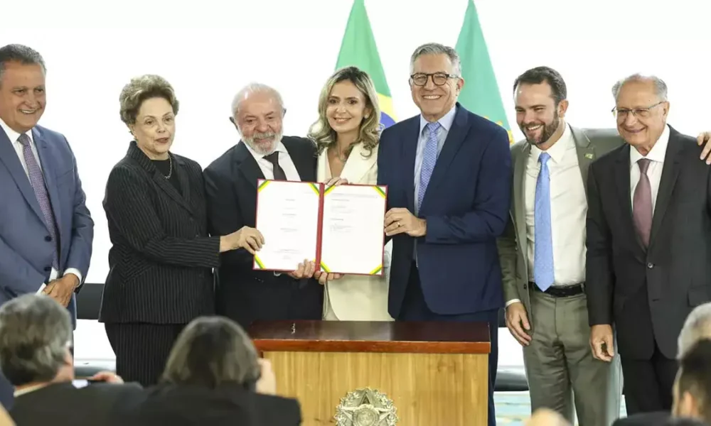 O governo federal anunciou nesta quarta-feira (7), no Palácio do Planalto, a construção do primeiro hospital público inteligente do Brasil,