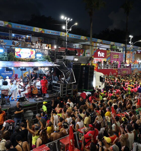 A partir desta quinta-feira (12), a Bahia se torna oficialmente “um estado de alegria” com a entrega simbólica das chaves do Carnaval 2026