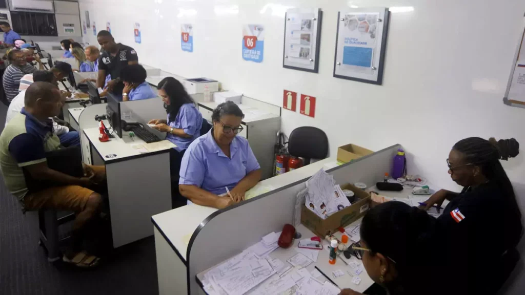 O Governador Jerônimo Rodrigues publicou, no Diário Oficial do Estado da Bahia desta quinta-feira (12), o decreto que estabelece