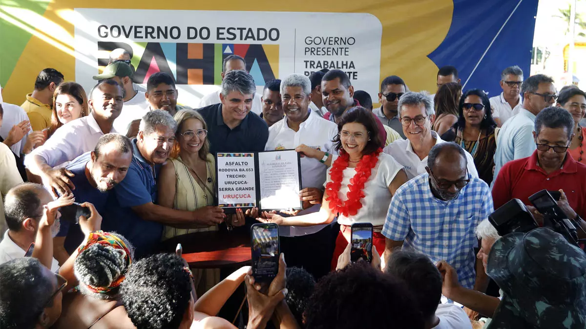 Na tarde desta terça-feira (17), o governador Jerônimo Rodrigues esteve no distrito de Serra Grande, em Uruçuca, para realizar