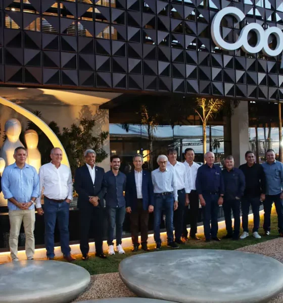 Luís Eduardo Magalhães, no oeste do estado, para visitar as novas instalações da Cooperativa de Produtores Rurais (Cooperfarms),