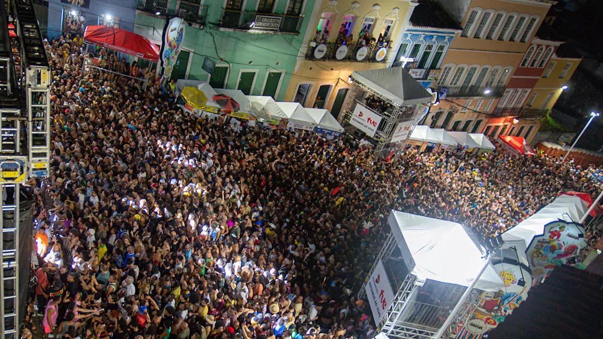 Mais de 600 mil pessoas aproveitaram o Carnaval no Pelourinho em 2026. Entre a quinta-feira (12) e a terça-feira (17), o Centro Histórico