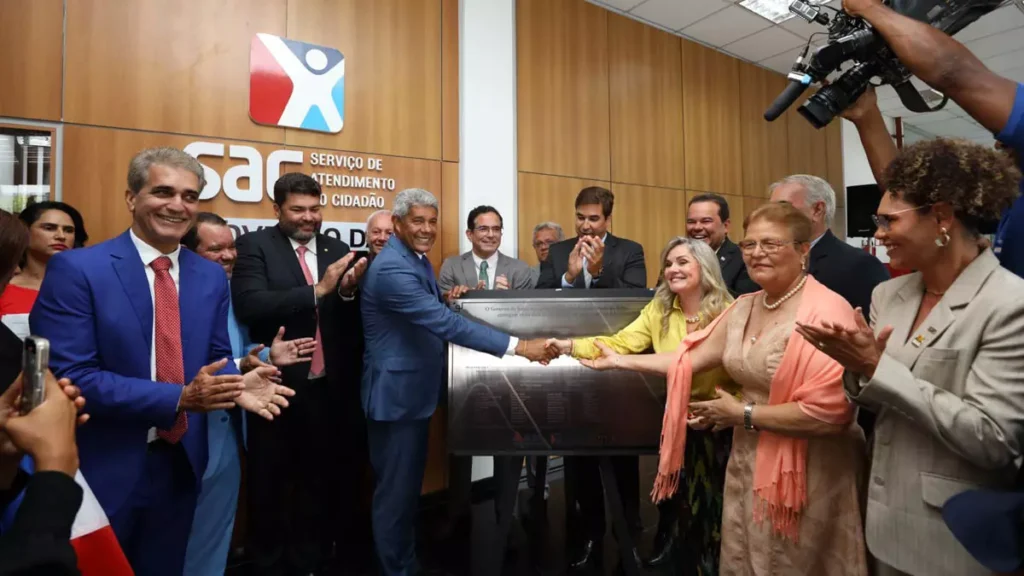 O governador Jerônimo Rodrigues inaugurou, nesta terça-feira (3), o novo Posto de Atendimento ao Cidadão (SAC) instalado na sede da