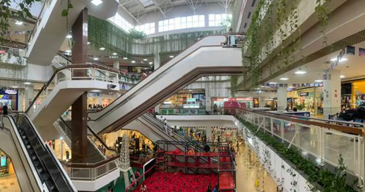 O Shopping Piedade participa da Liquida Salvador até o dia 7 de fevereiro, oferecendo descontos de até 50% em lojas participantes.