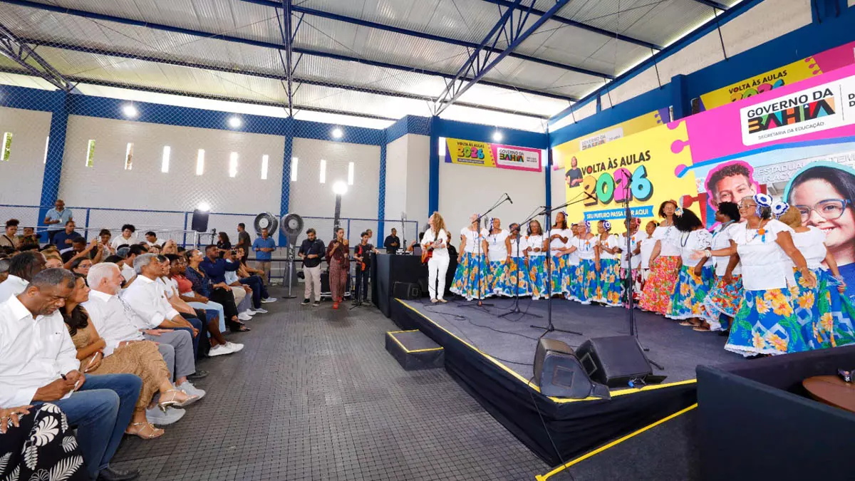 marcada, nesta segunda-feira (9), por novos investimentos em infraestrutura e pelo fortalecimento da educação pública