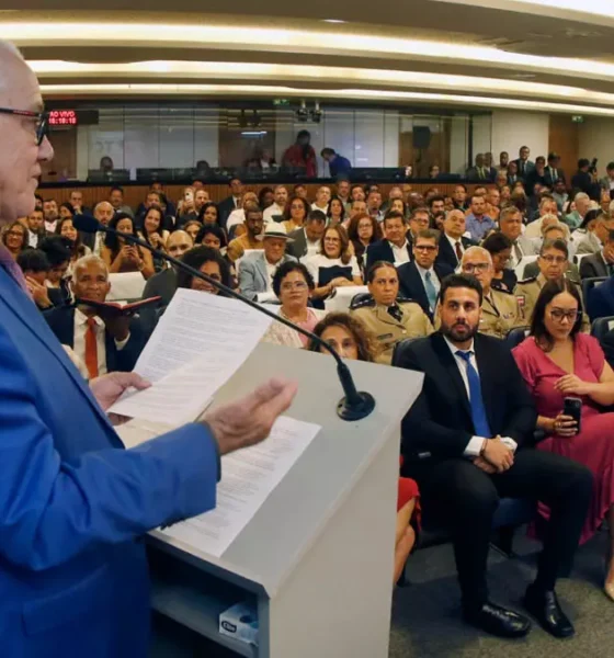 na tarde desta segunda-feira (9), a posse do novo conselheiro do Tribunal de Contas do Estado da Bahia (TCE-BA), Josias Gomes.