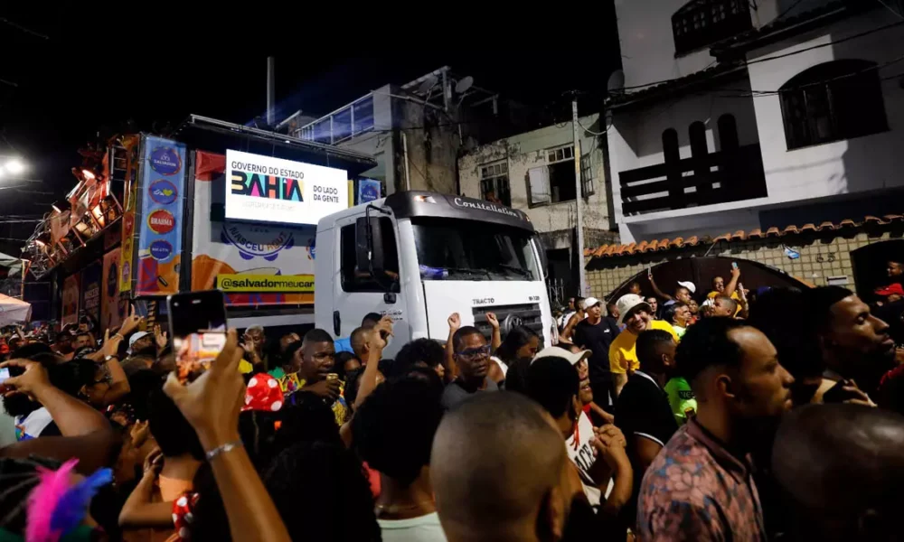 O Carnaval do Nordeste de Amaralina começou nesta quarta-feira (11), com apoio do Governo do Estado e apresentação do Olodum.