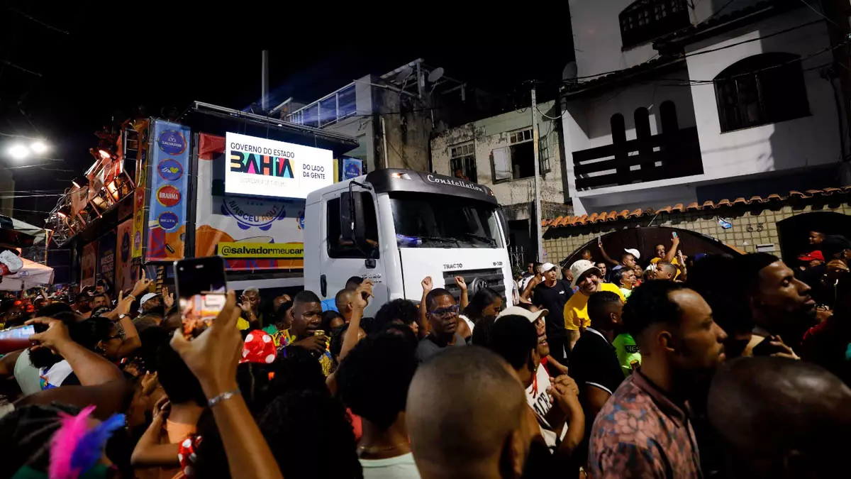 O Carnaval do Nordeste de Amaralina começou nesta quarta-feira (11), com apoio do Governo do Estado e apresentação do Olodum.