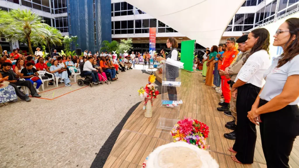 O Governo da Bahia lançou, nesta quinta-feira (12), o Plantão Integrado dos Direitos Humanos, ação que reforça a proteção e a defesa