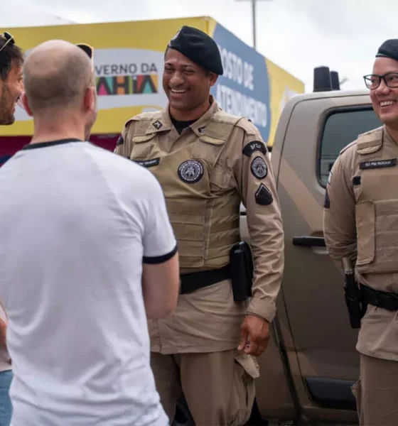 Quem chega a Salvador para o Carnaval já encontra, nos principais pontos turísticos da cidade, o reforço do Batalhão de Policiamento
