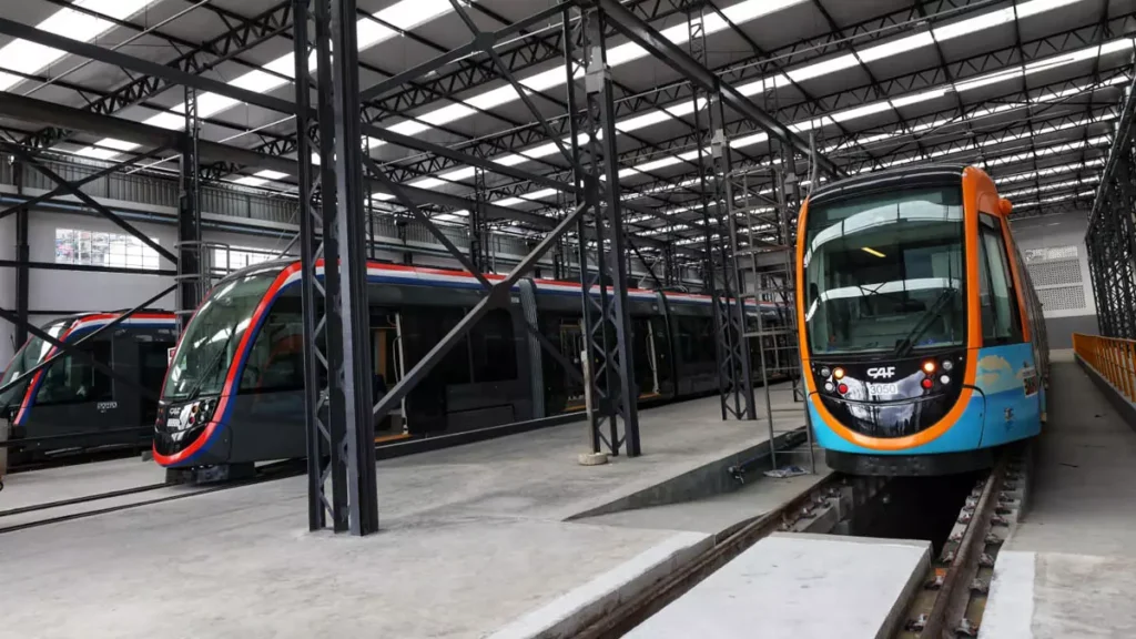 Na manhã deste sábado (14), o governador Jerônimo Rodrigues acompanhou de perto o acoplamento do terceiro trem do