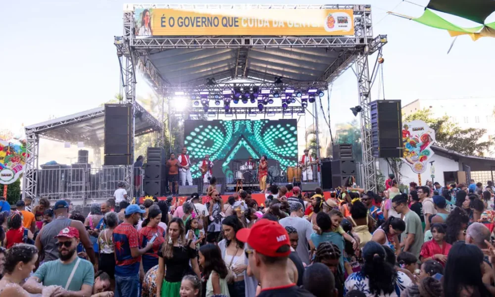 A programação infantil do Carnaval 2026 reuniu famílias e crianças no circuito Circuito Batatinha, com atividades culturais