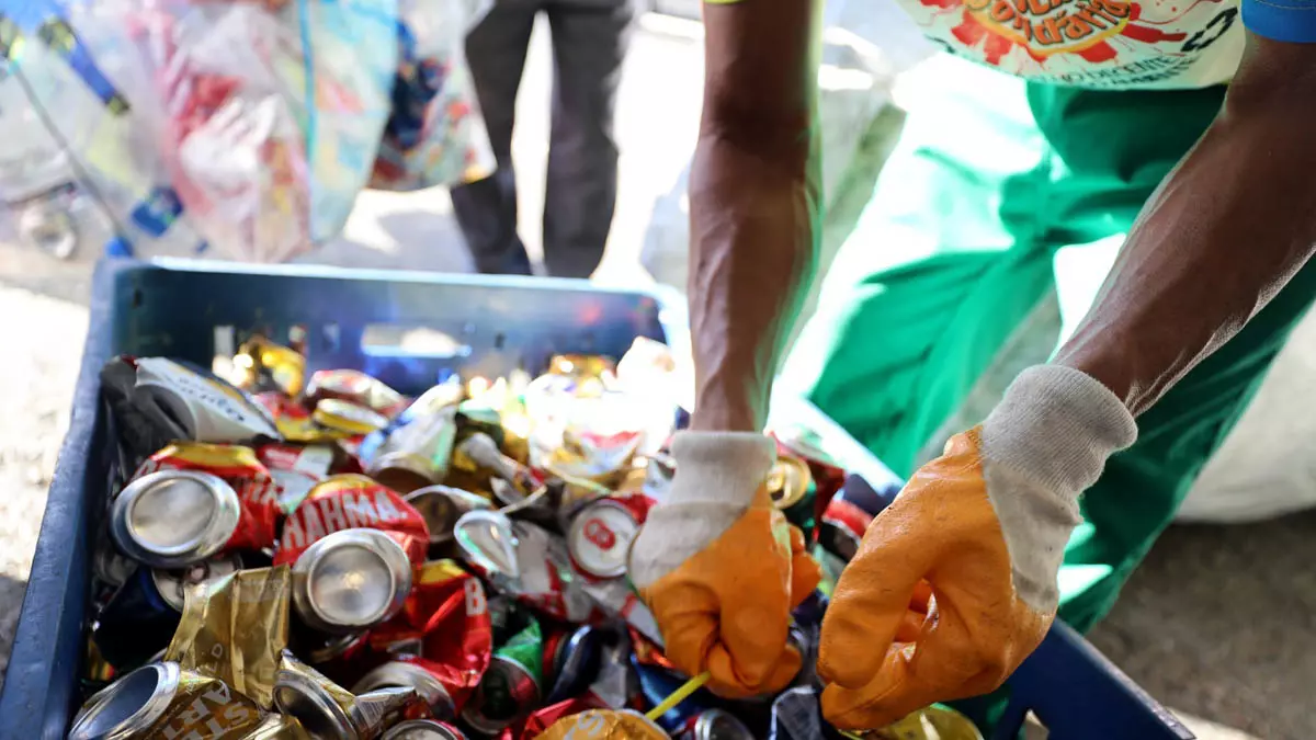 último dia do Carnaval da Bahia, o trabalho nas Centrais de Apoio do projeto Meu Corre Decente segue em ritmo intenso.