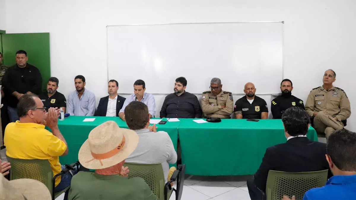 no Extremo Sul do estado. A comitiva contou com representantes das forças de segurança estaduais e federais, convocados para